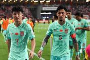 bsports体育-中国足球队在国内联赛中展现出色的实力，备战国际赛事