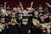 bsports体育-卫冕冠军广东宏远篮球队再度夺冠，CBA季后赛开启精彩争夺！_2020广东宏远篮球比赛时间表