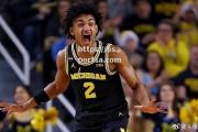 bsports体育-年轻新秀崭露头角，成为比赛关键